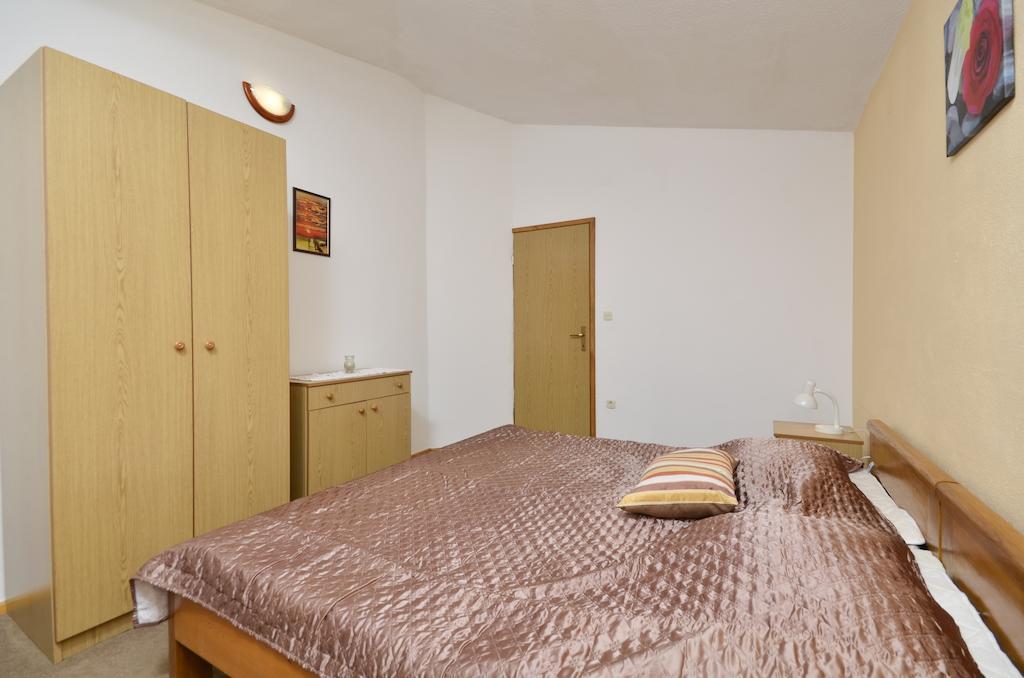 Apartments Ana Baška Voda Zimmer foto